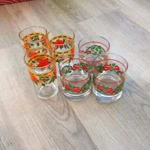 LOT OF 6 VINTAGE CHRISTMAS GLASSES